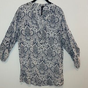 Kay Celine Blue and White Patterned Tunic, V-Neck, Tab Sleeve Size Medium